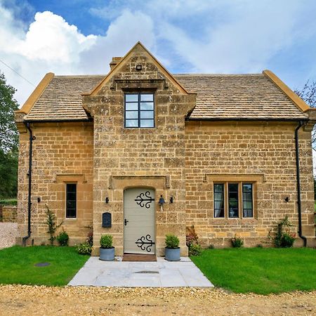 Pass The Keys Fourshires Lodge Wonderful Panoramic Views Moreton-in-Marsh Exterior foto